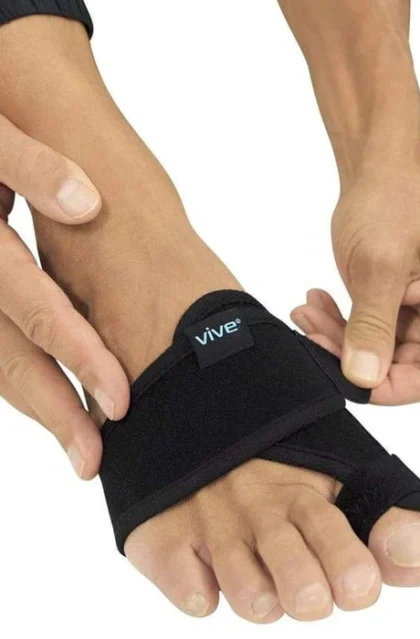 Férula para juanete con placa de aluminio y correas ajustables